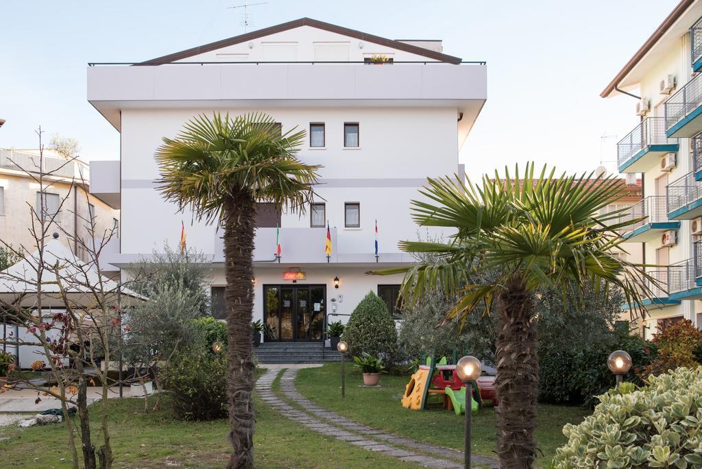 Albergo Ridente Lido di Jesolo Ngoại thất bức ảnh